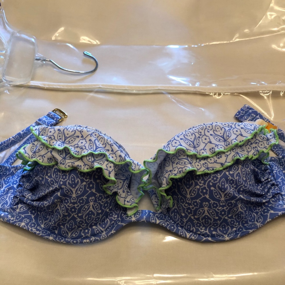 Hop Lun strapless padded bathing suit top